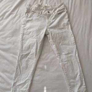 Levi’s 711 skinny jeans in white